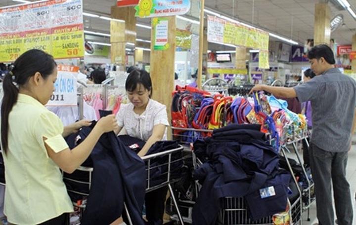 Vietnam's middle class set to double - 1