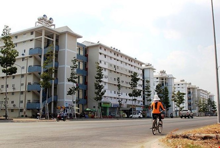 HCM City needs more incentives for low-priced houses - 1