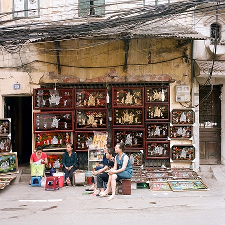 Italian photographer explores daily life in Vietnam - 16