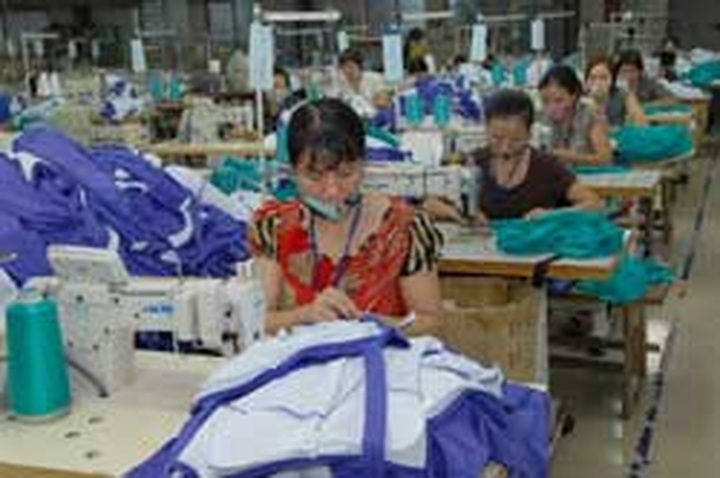 Fitch lauds nation's measures to cool overheating economy - 1