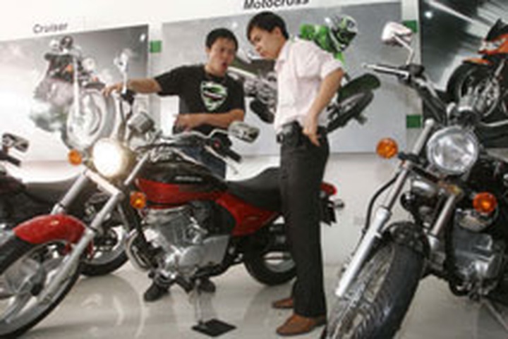 Ministry further restricts luxury imports - 1