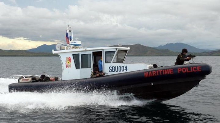 Philippine boat police anger China in fishing fight - 1 Philippine boat police anger China in fishing fight - 1