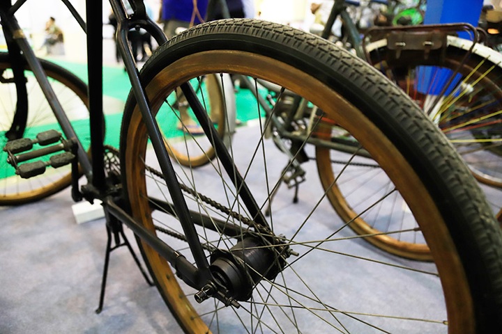 Old bikes displayed in Hanoi - 11