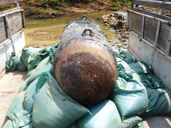 Big bomb safely dismantled in central Vietnam - 1