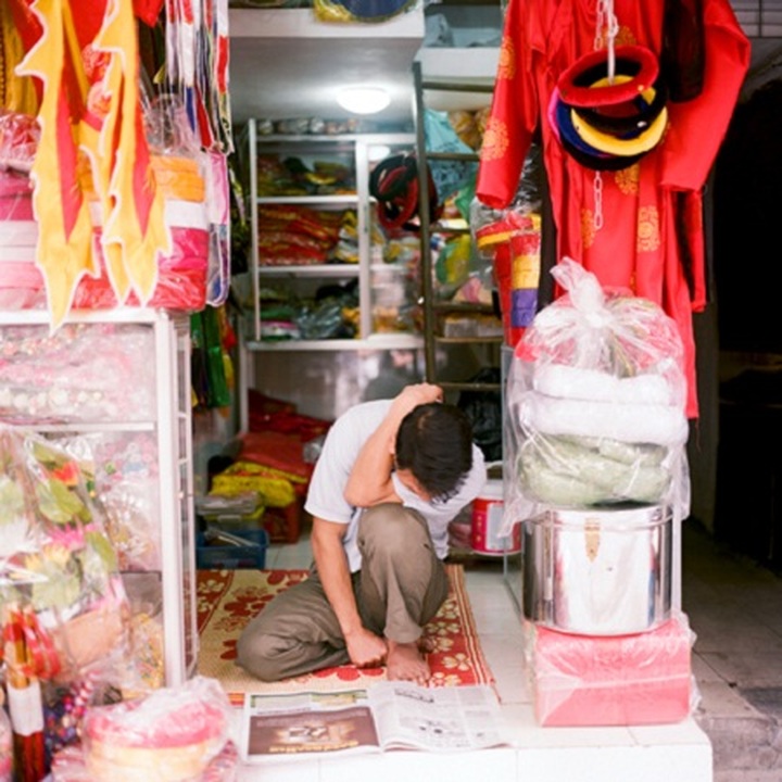 Italian photographer explores daily life in Vietnam - 19