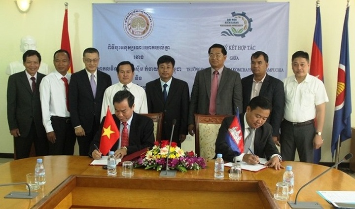 Vietnam, Cambodia universities forge ties - 1 Vietnam, Cambodia universities forge ties - 1