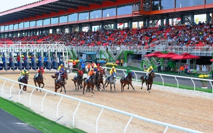 Dai Nam racecourse inaugurated in Binh Duong province - 1 Dai Nam racecourse inaugurated in Binh Duong province - 1