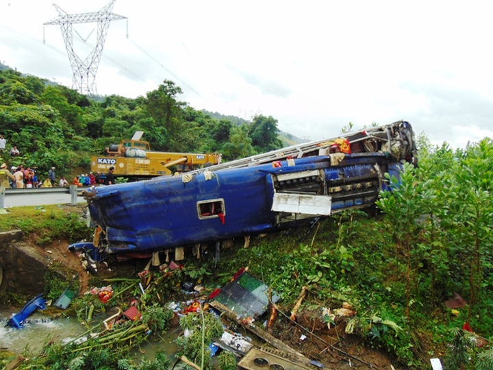 Norwegian couple killed in traffic accident in Quang Nam - 1