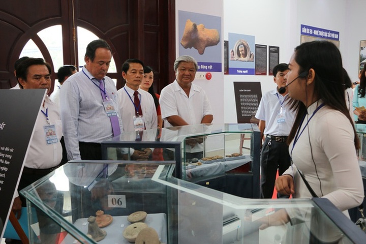 Exhibition on Oc Eo pottery opens in An Giang - 1