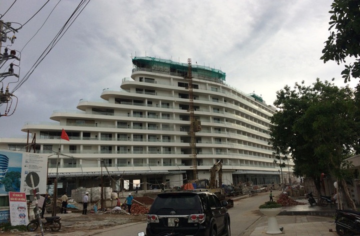 Phu Quoc hotel loses two floors in planning violation - 1