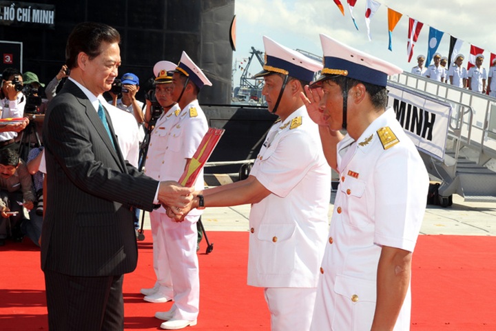 Flag-raising ceremony for two first submarines in Cam Ranh - 2