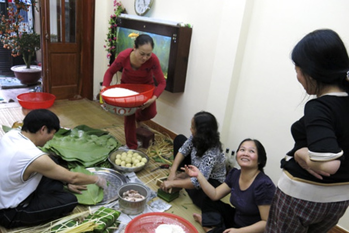 Making Chung Cake warms up neighbourhood - 4