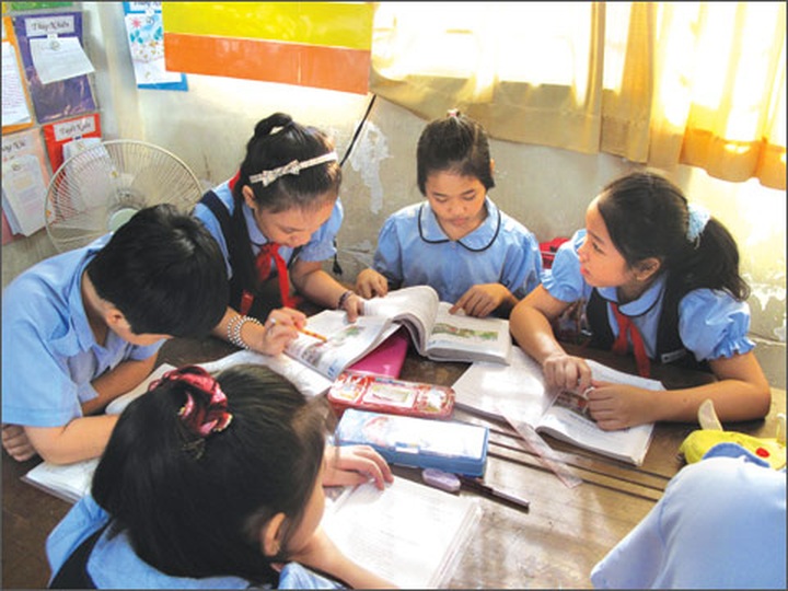 Hanoi pilots hands-on French educational programme - 1 Hanoi pilots hands-on French educational programme - 1