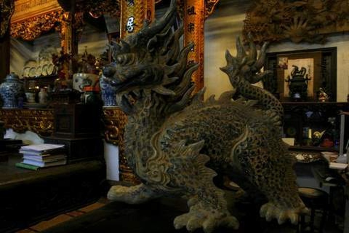 Giant pottery products ready for Tet - 9