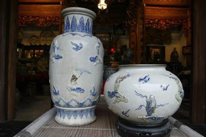 Giant pottery products ready for Tet - 10