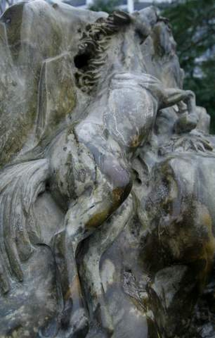 Ornamental stone and sculptures new trend among wealthy - 15