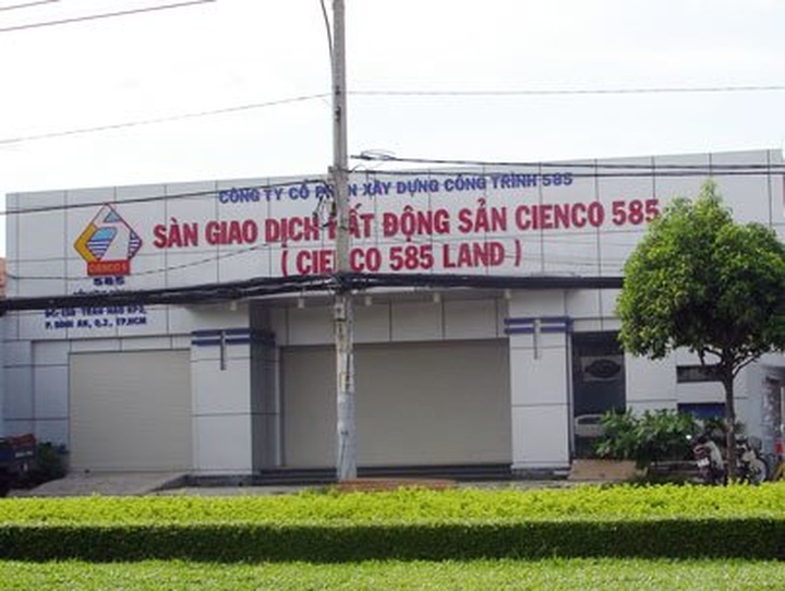 Property market gets frozen, trade floors shut down - 1