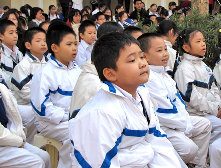 Hanoi to spend USD1.6 million in combating illiteracy - 1 Hanoi to spend USD1.6 million in combating illiteracy - 1