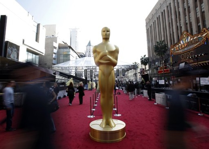 Crystal to the rescue for 84th Academy Awards show - 1