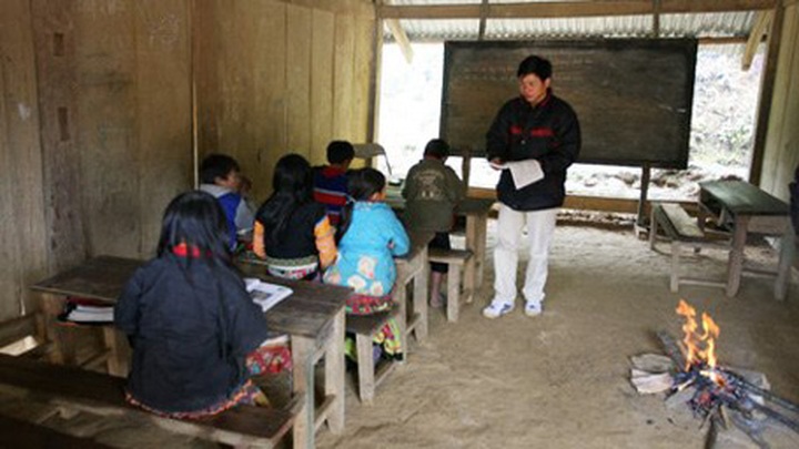 Poor mountainous students tremble in icy cold - 8 Poor mountainous students tremble in icy cold - 8