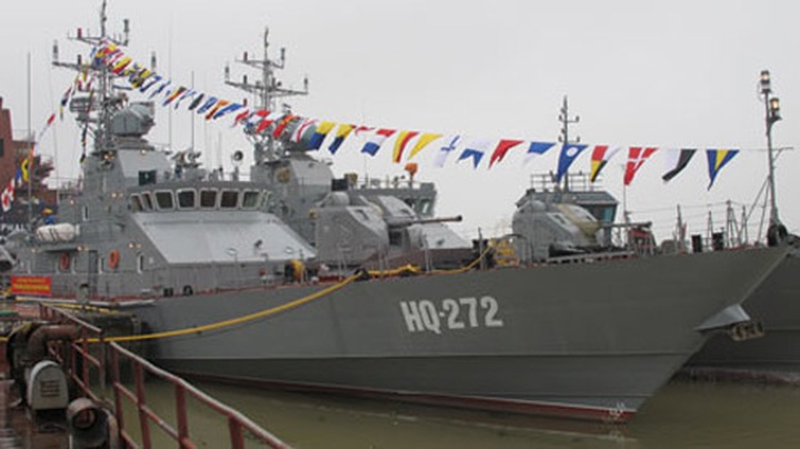 Vietnam manufactures its first warship - 1