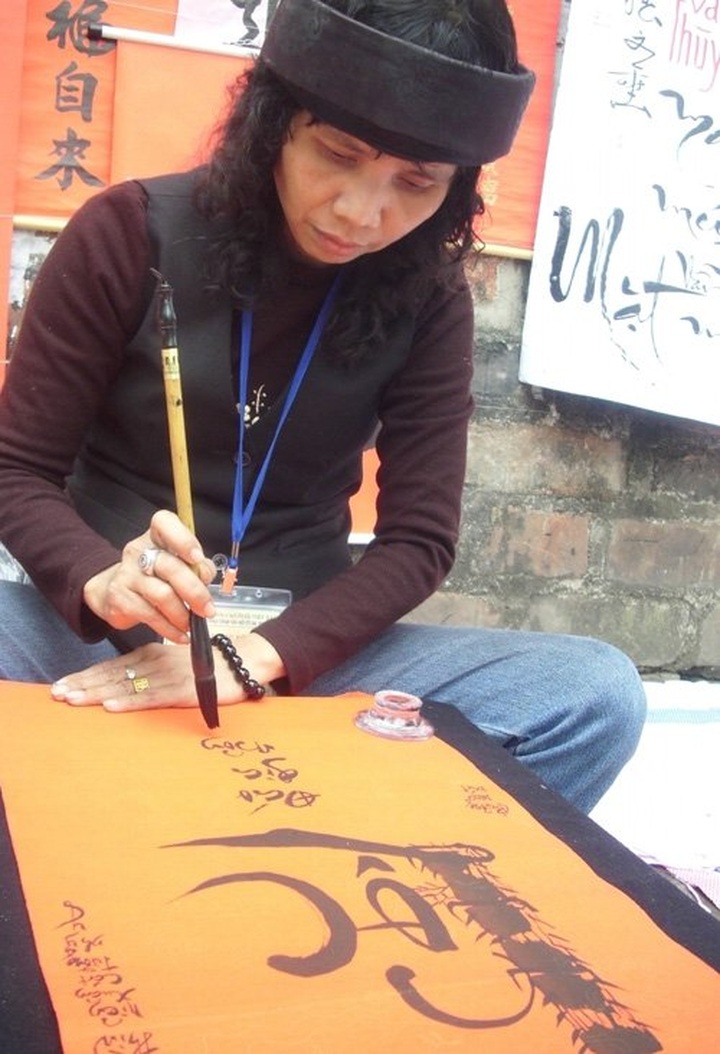 Hanoi’s street of calligraphers - 16