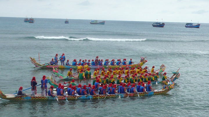 Boat race festival on Ly Son Island - 8