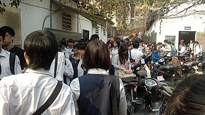 Are teachers rich or poor? - 1 Are teachers rich or poor? - 1