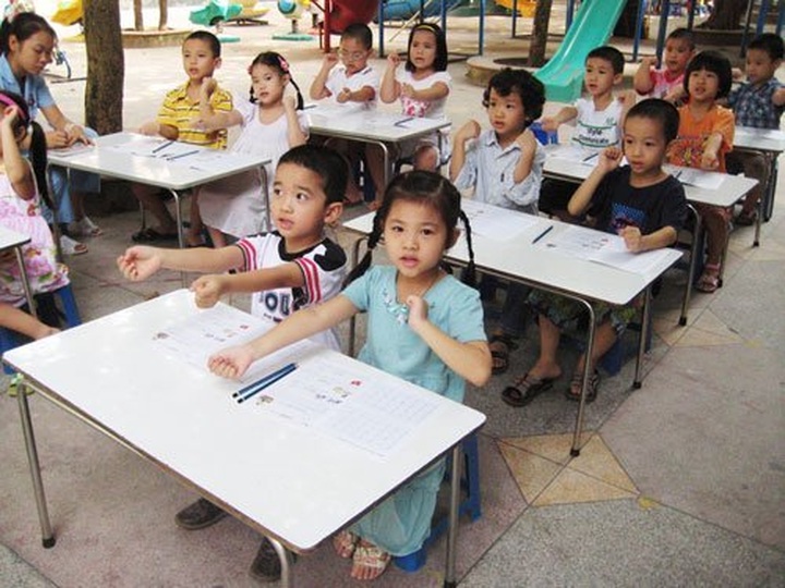 Hanoi nursery schools enroll pupils through… lucky draws - 1 Hanoi nursery schools enroll pupils through… lucky draws - 1