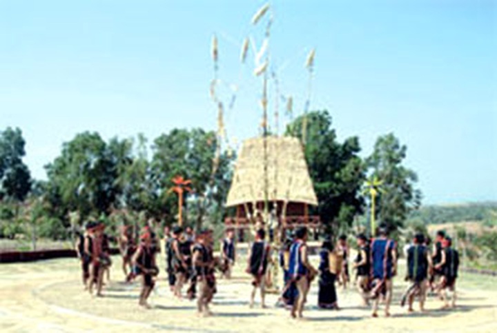 Hanoi to taste ethnic flavour - 1 Hanoi to taste ethnic flavour - 1