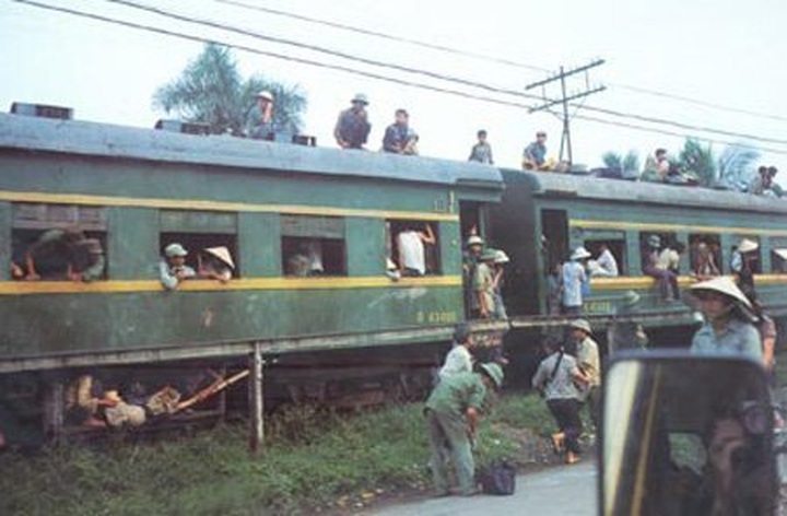 Photos recall Vietnamese Tet pre-doi moi - 16