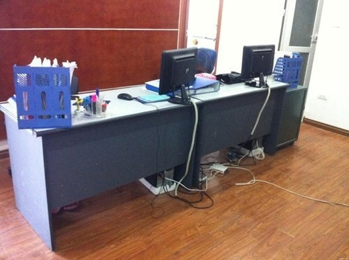 Online office furniture sales boom - 1