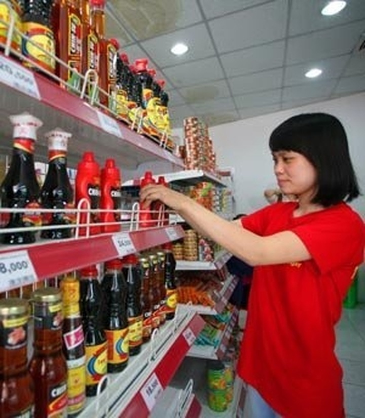 Vietnamese firms look forward to a brighter year - 1