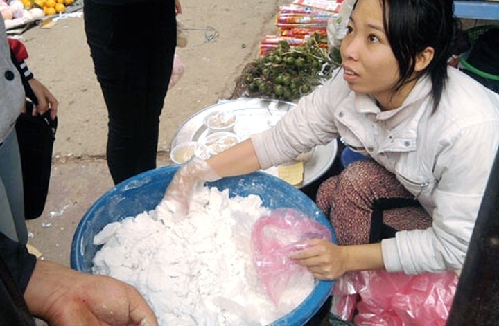 Cool Tet snacks do the trick - 2