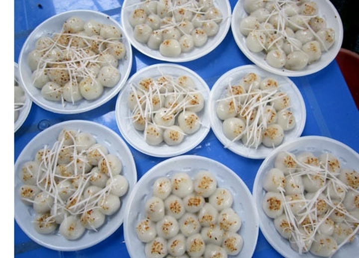 Cool Tet snacks do the trick - 7