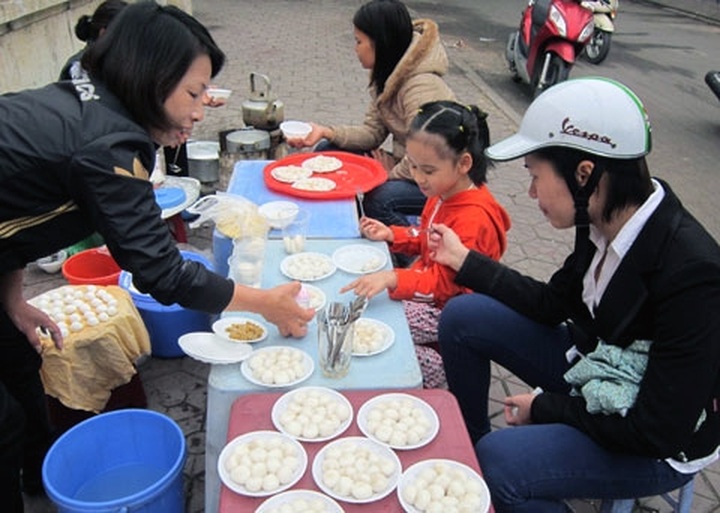 Cool Tet snacks do the trick - 6