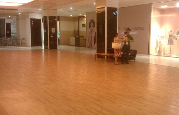 Capital’s luxury shopping centres remain empty - 1