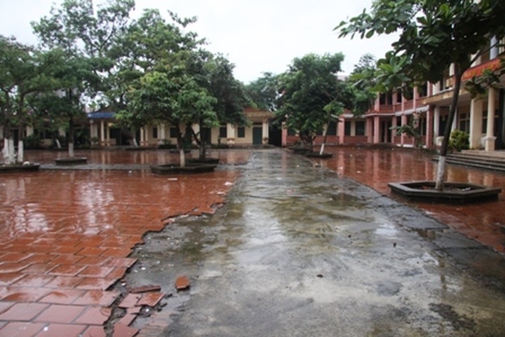 School projects deteriorating before use - 1 School projects deteriorating before use - 1