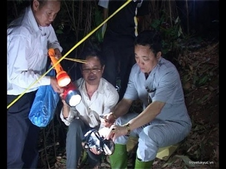 Psychic causes outrage by faking revolutionary martyr remains - 3