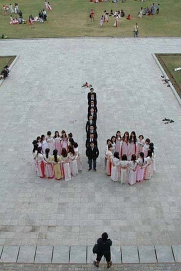 Mixing of sex and cultural monument causes controversy - 2