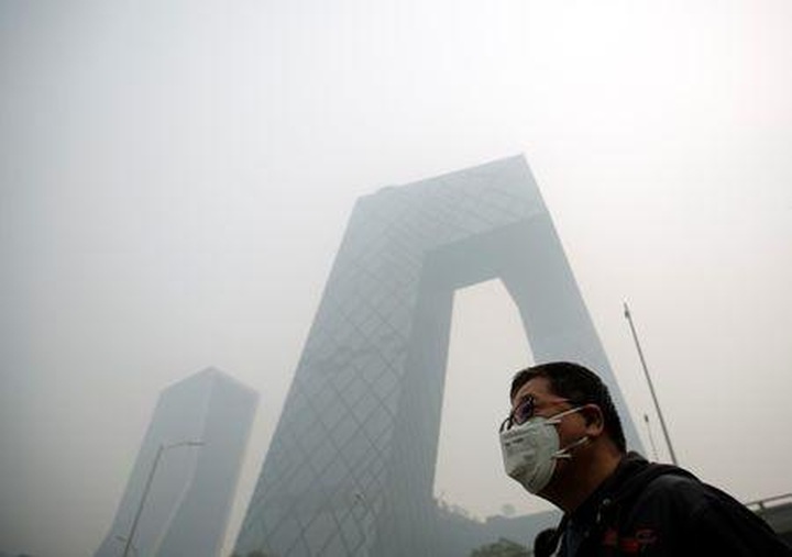 China says APEC pollution curbs not being implemented - 1