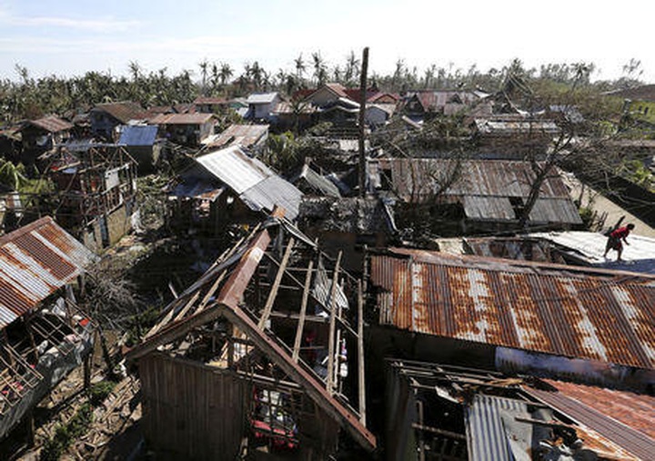 Philippine rescuers struggle to reach villages after typhoon 'folded homes like paper' - 1 Philippine rescuers struggle to reach villages after typhoon 'folded homes like paper' - 1