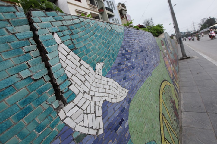 Ceramic Road looking worn after three years - 3