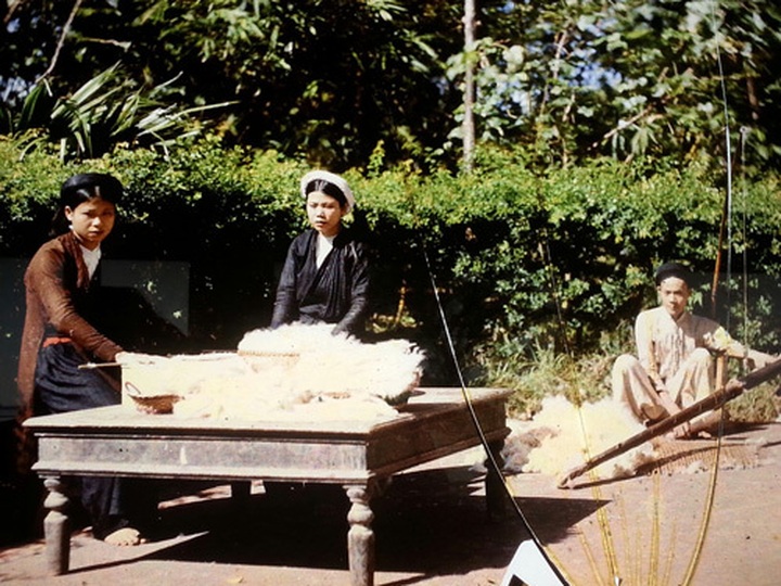 First color photos on old Hanoi displayed in Paris - 7