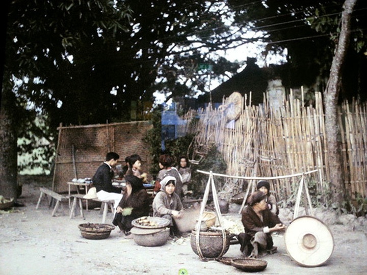 First color photos on old Hanoi displayed in Paris - 3