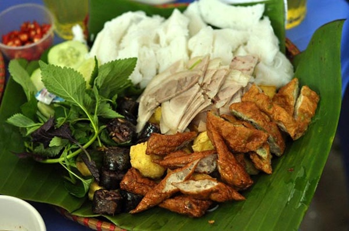 Special dishes make big profits for small Hanoi food stalls - 8 Special dishes make big profits for small Hanoi food stalls - 8