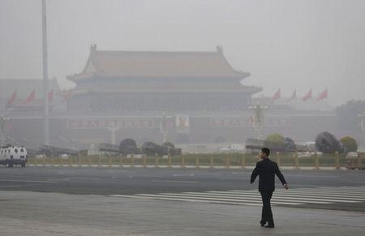 Chinese capital shuts third coal-fired plant in war on smog - 1