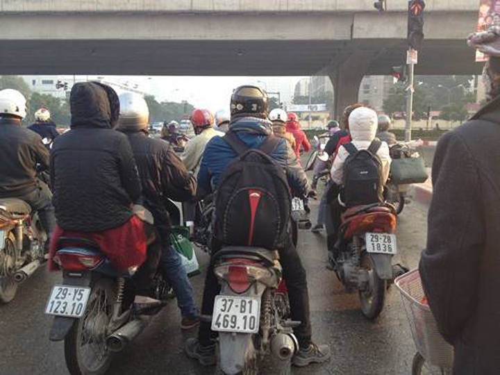 Hanoi falls quiet at start of New Year holiday - 2