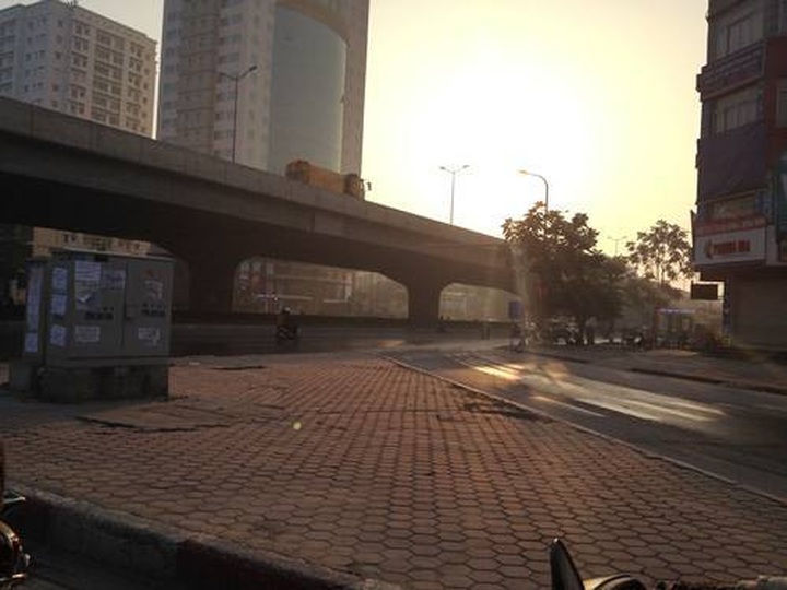 Hanoi falls quiet at start of New Year holiday - 3