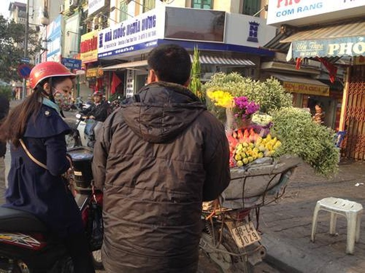 Hanoi falls quiet at start of New Year holiday - 6